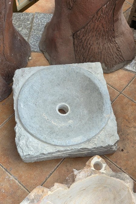 حوض مغسلة من الحجر الطبيعي الرمادي الداكن